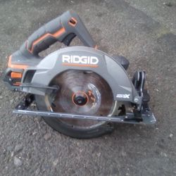 Rigid Skill Saw with Battery