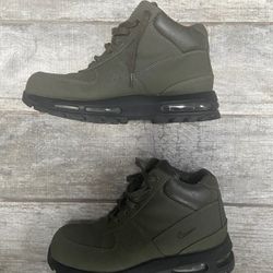 Nike Acg Boots Size 8.5 