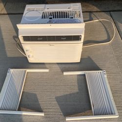 AC Unit Like New