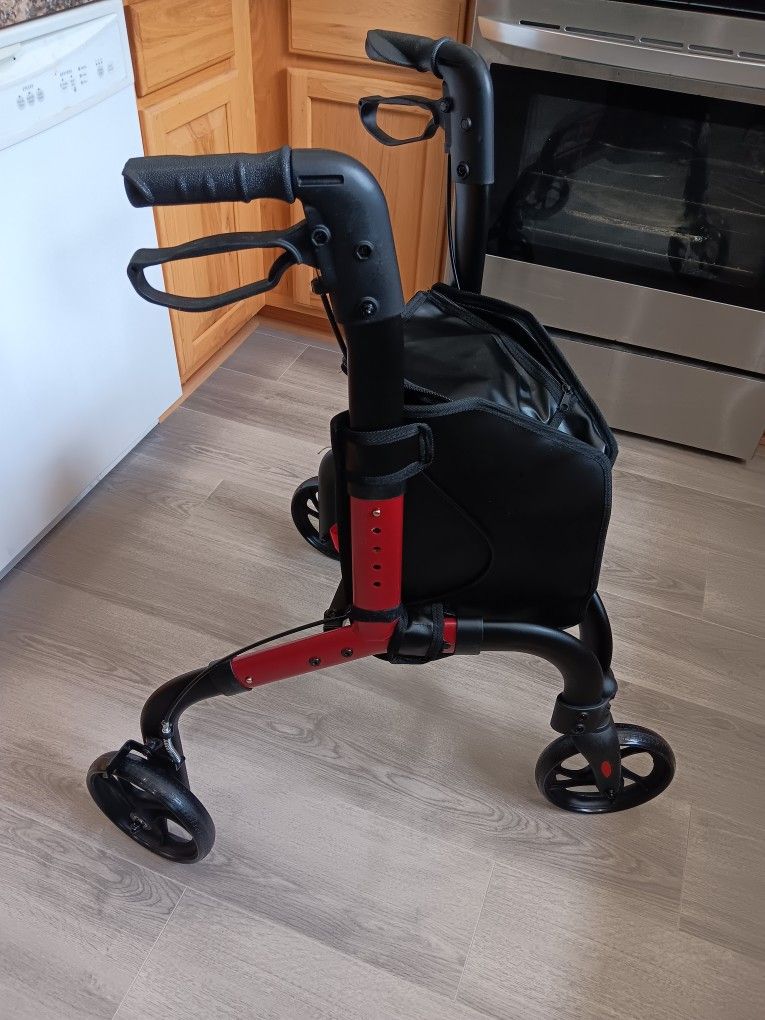 Retaoldth 3 Wheeled Foldable Rollator Walker