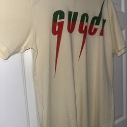 T SHIRT with GUCCI BLADE PRINT
