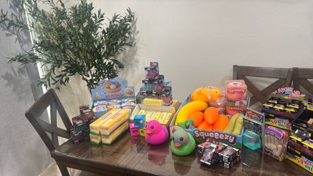 📣💥TRENDING SQUISHES CALL FOR WHOLESALE