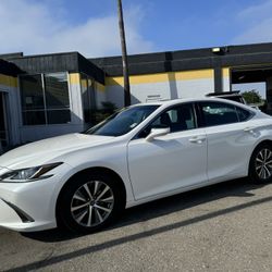 2019 LEEXUS ES 350 Financing Available 