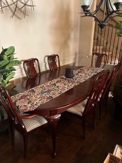 Dining Room Set w China Cabinet