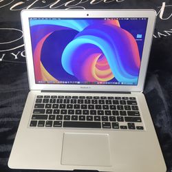 Macbook Air 13.3” intel i5 Late 2017