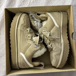 UGG Lowmels Sand