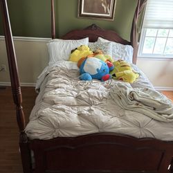 Bedroom Set Four Piece Set