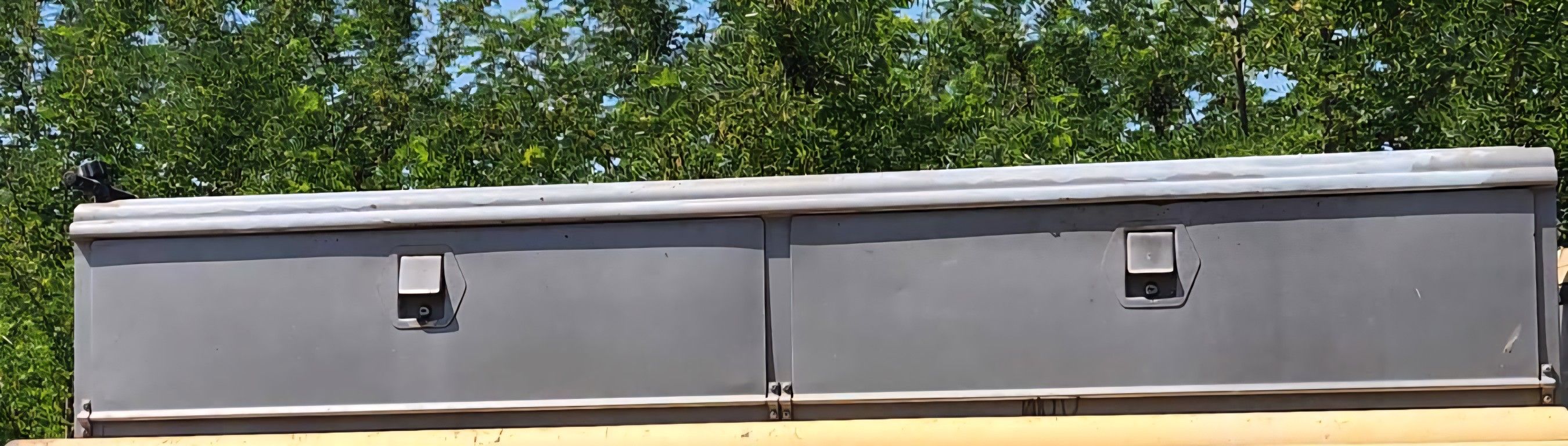 Grey 8 Ft Tool Boxes