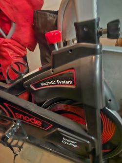 Spinning stationary bike