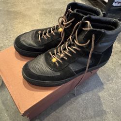 Coach Leather Sneaker SIZE 8.5