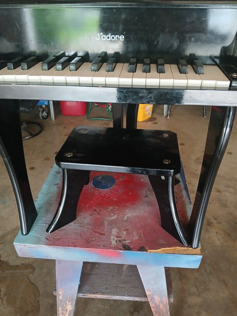 Child's  Baby  Grand  Piano 