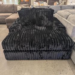 Luxuriously Comfy Chair