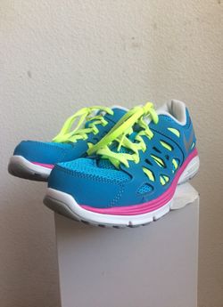Girls Nike Size 6.5 Youth