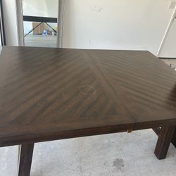 Dining Room Table 