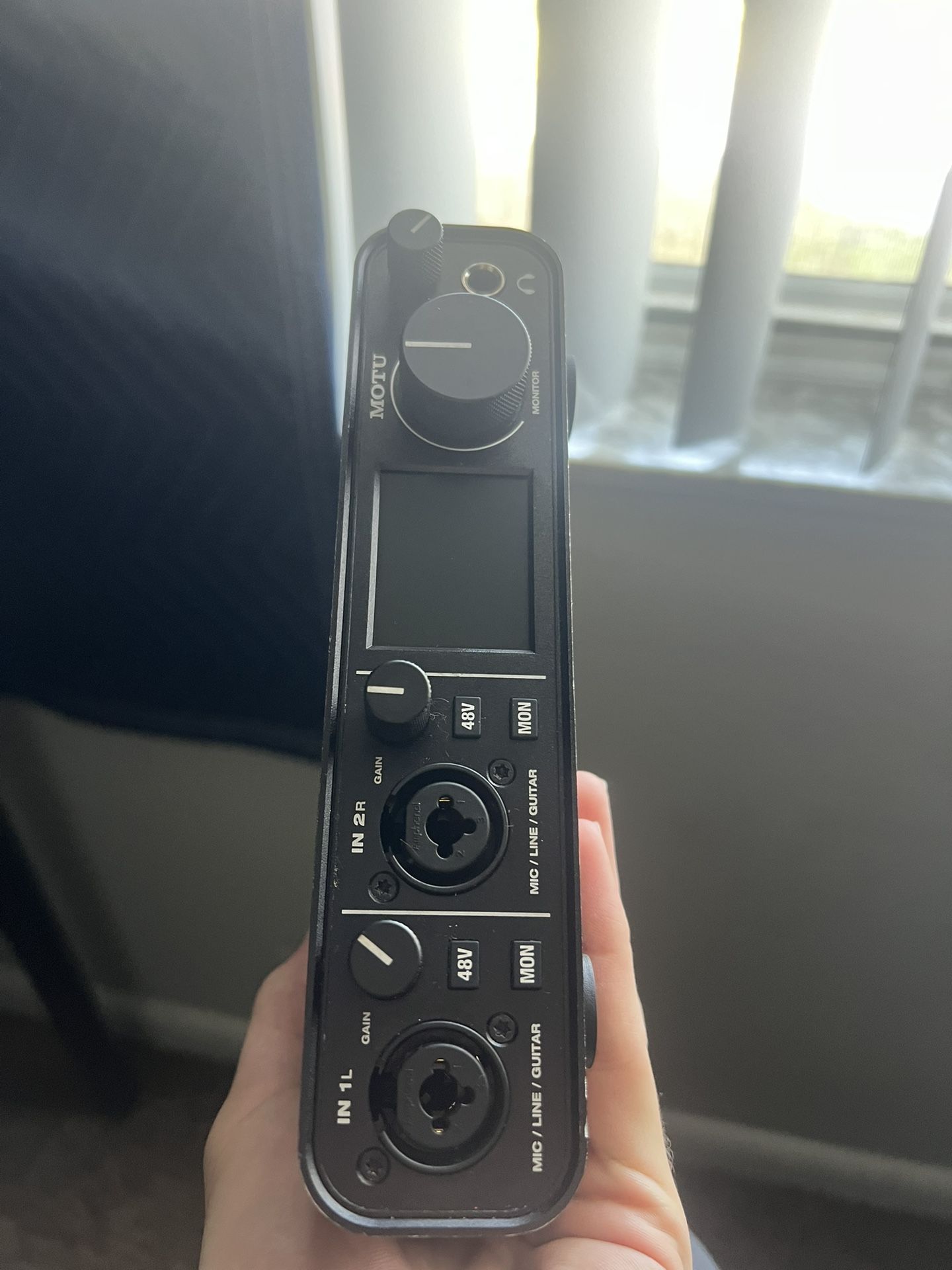 MOTU M2 INTERFACE - NEED GONE ASAP! ONE DEFECT READ DESCRIPTION