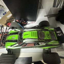 Traxxas Rustler rc car