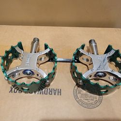 Bassett BMX pedals