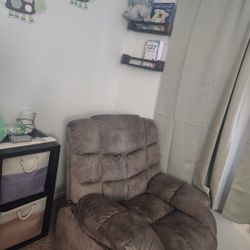 Reclining Chair 