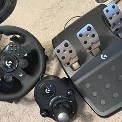 Logitech G923 SE Racing Wheel + Accessories Combo for Xbox and PC