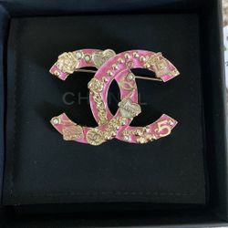 Chanel brooch pin