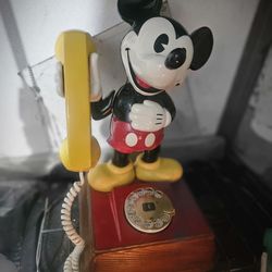 Mickey Mouse ! Vintage Wind Dial Phone