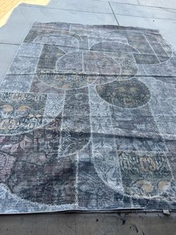 Large 9x12 area rug with pad pet-free, smoke-free home