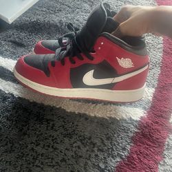 Jordan 1 Mid Gym red black White (2024) 