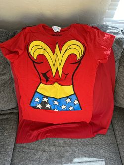 Wonder Woman Shirt With Cape