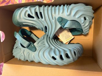NEW with box. Salehe Bembury × Crocs The Pollex Clog "Turq Tonic