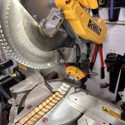 Dewalt 12 Inch Miter Saw With XPS And Forrest Blade