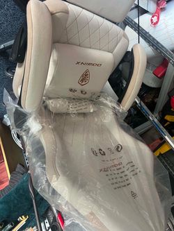 Gaming/desk chair
