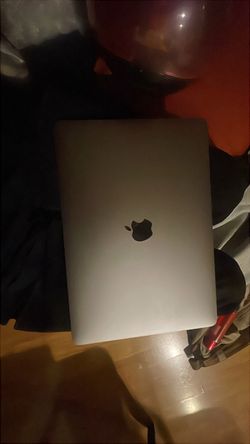 Apple Laptop