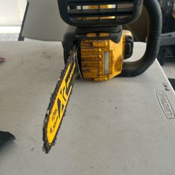 Saw  dewalt 20 V XR 