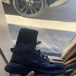 Adams boxing boot size 9