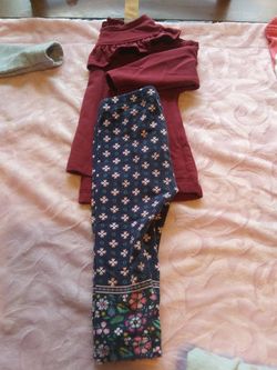 Giant gently used lot of girls baby clothes. size ranges from 3-6/9.