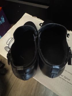 Women shoes size 9(black)