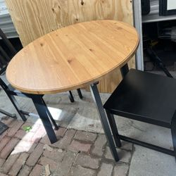 Small Table With 2 Chairs