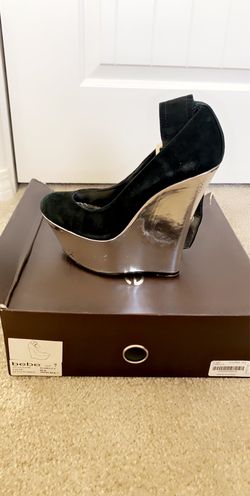 Bebe- wedge