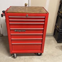 Snap-on Rolling Tool Box Chest Cabinet 7-drawers