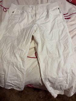 White khaki pants