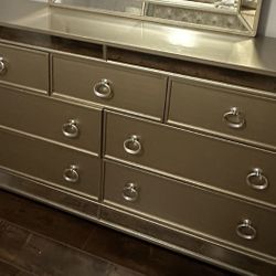 Mirrored Dresser 7 Drawers 