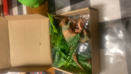 Birthday cake dinosaur decoration