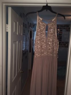 MAKE OFFER - Size 13/14 keyhole front and tie back
