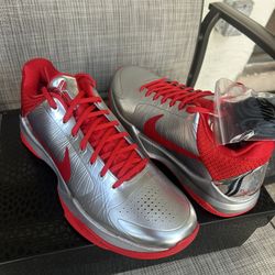 CC ROY Kobe 5 Size 10 Men's