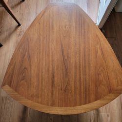 Mid-Century Heritage 313-8-58 Natural Walnut Guitar Pick End Table