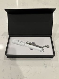 hyaluron pen lip filler