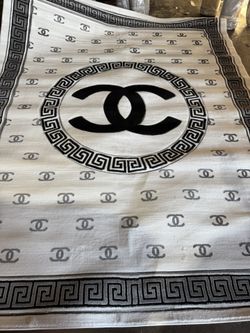 AREA RUGS WAREHOUSE OPEN TO PUBLIC ‼️ COME GET THE BEST DEALS ON COZY AND FASHIONABLE RUGS!! 