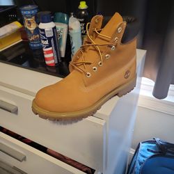 Tim's Boots 8 Half Good 