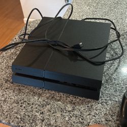 PS4 WITH 1 CONTROLLER