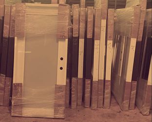 Exterior Doors with Glass Panel – Lot